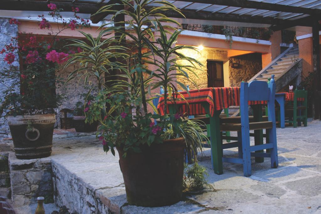 Hotel La Casa De Piedra Cuetzalan Exterior photo